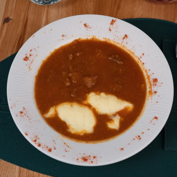 Juneći gulaš