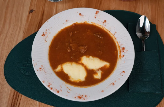 Juneći gulaš