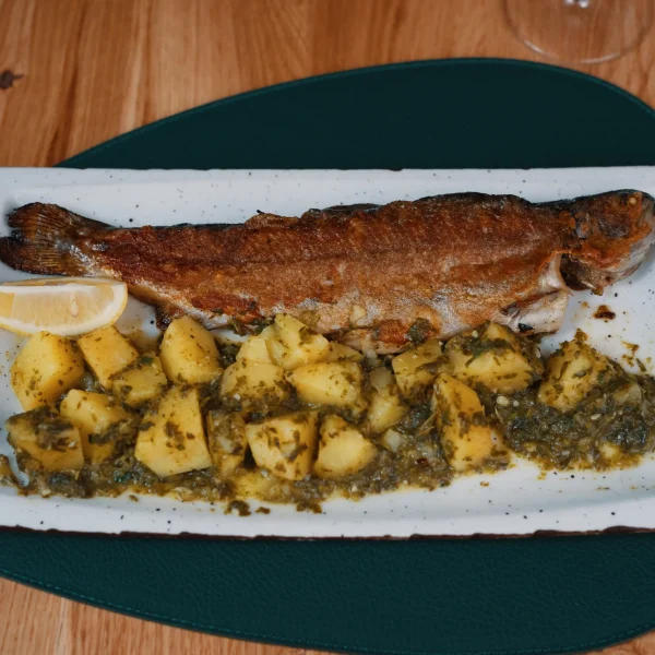 Pastrmka na žaru porcija